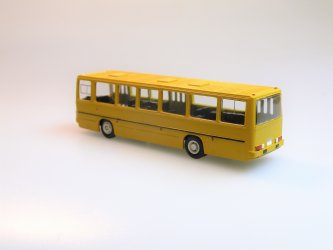 Ikarus 260 medově žlutý